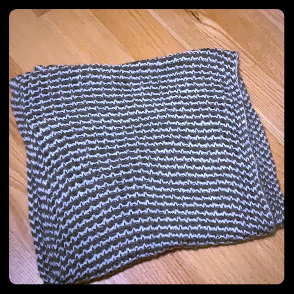 Infinity scarf